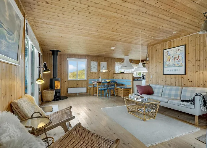 Holiday home Svenstibakkevej Ii Frostrup